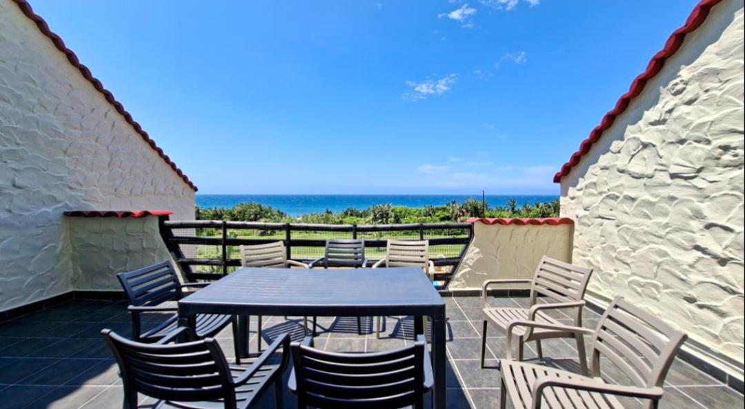 3 Bedroom Seafront Apartment